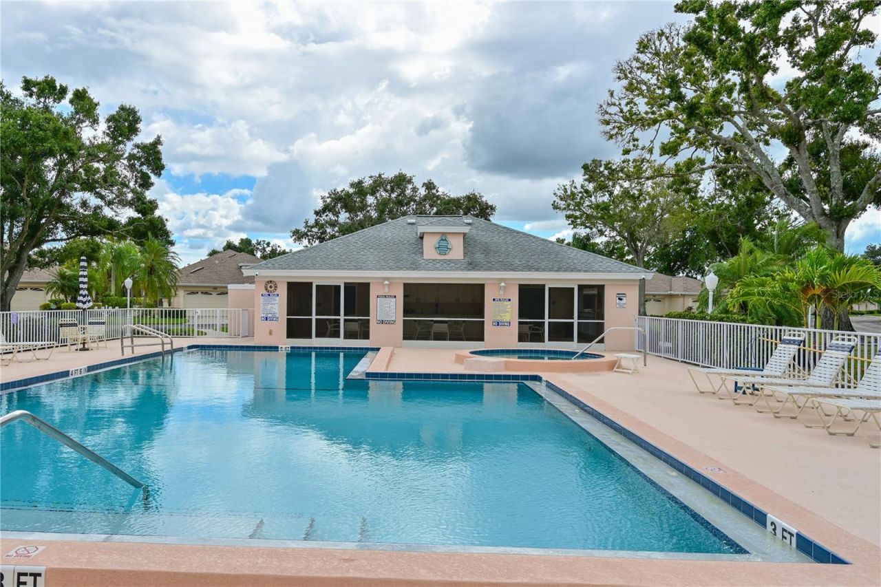 4705 Sand Trap Street Circle E, Unit 105, Bradenton, FL 34203 Photo