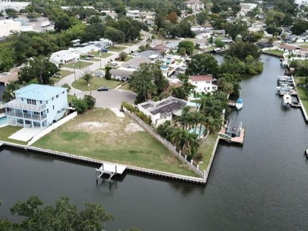 8719 DRIFTWOOD DRIVE, TAMPA, FL 33615