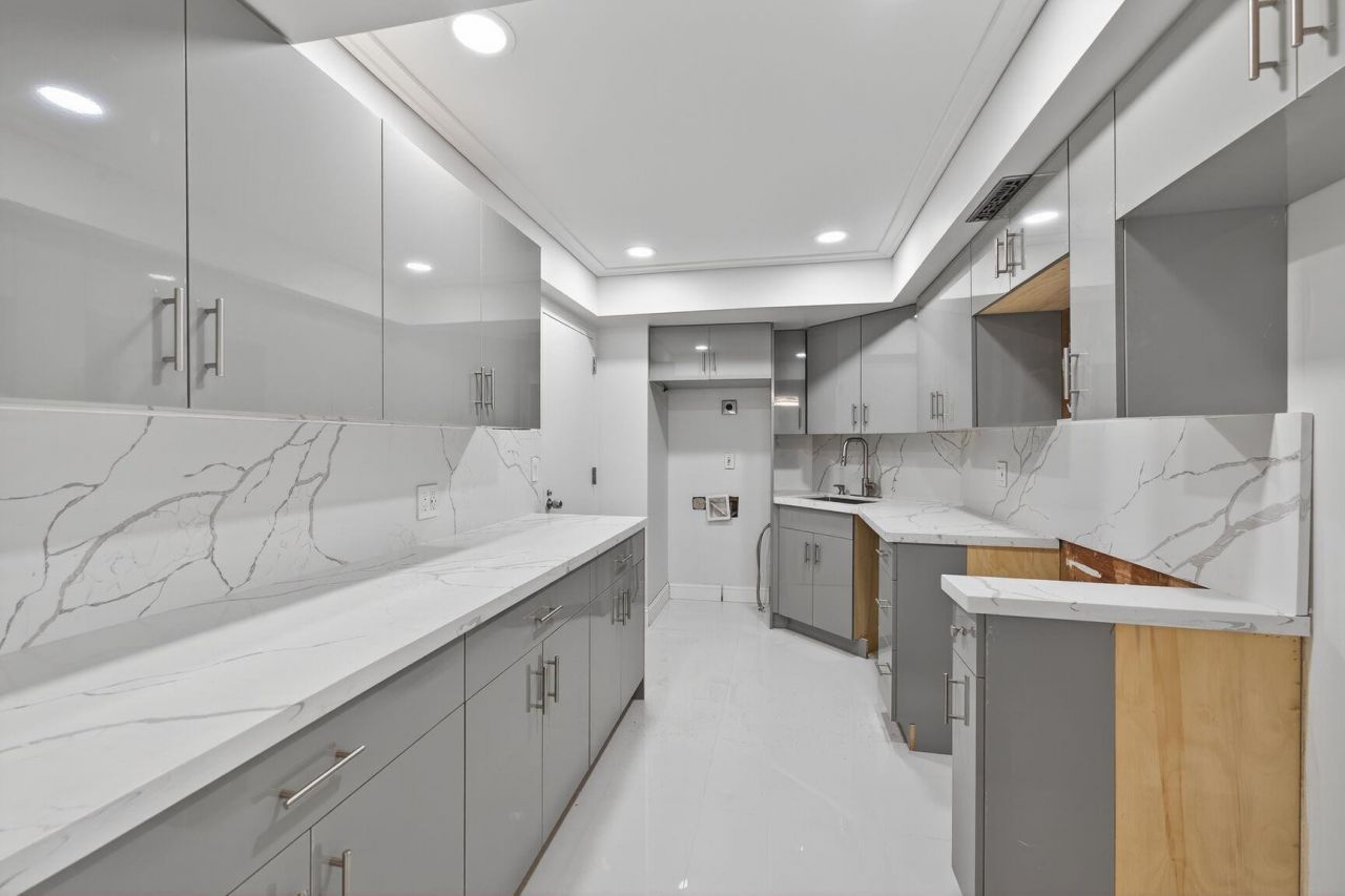 2400 Presidential Way, Unit 505, West Palm Beach, FL 33401 Photo