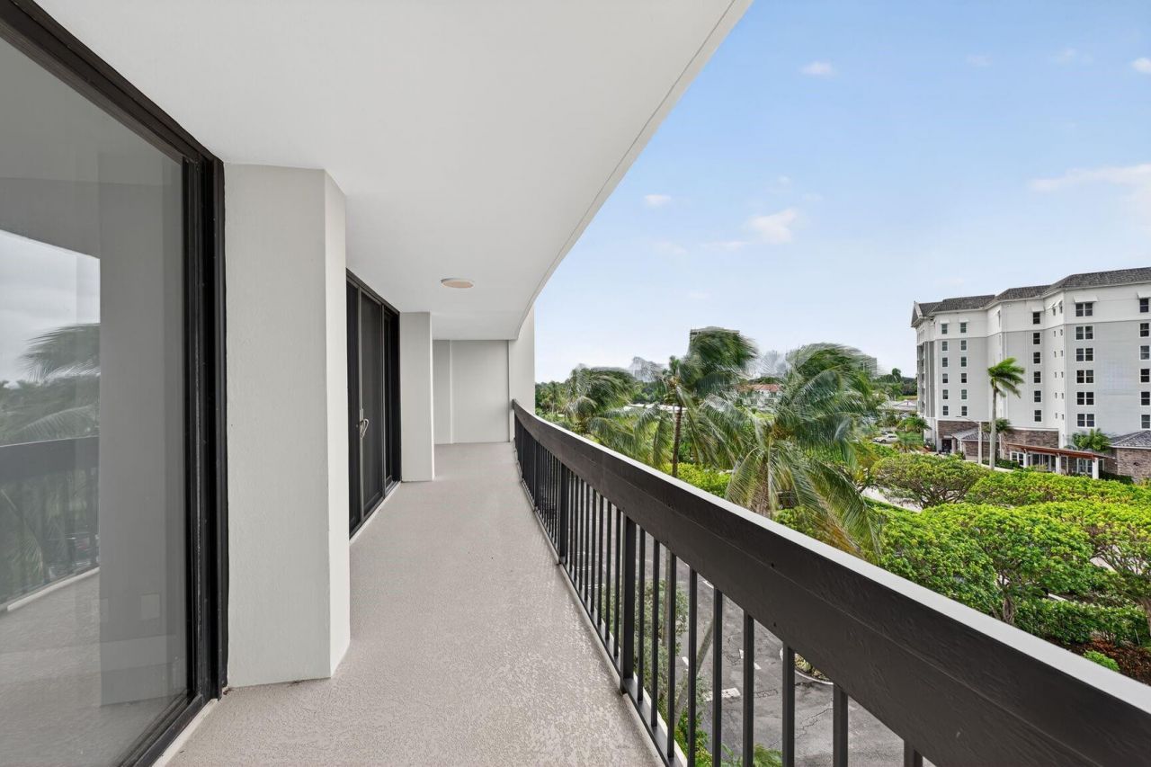 2400 Presidential Way, Unit 505, West Palm Beach, FL 33401 Photo