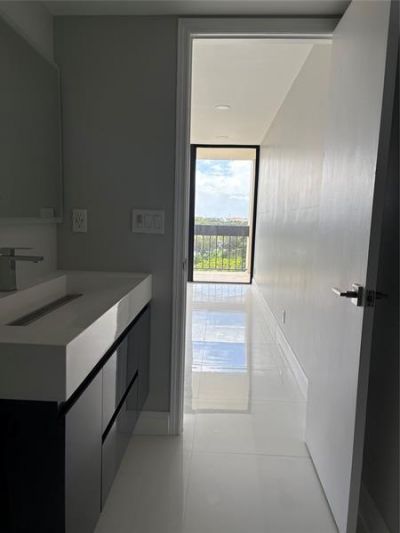 2400 Presidential Way, Unit 505, West Palm Beach, FL 33401 Photo