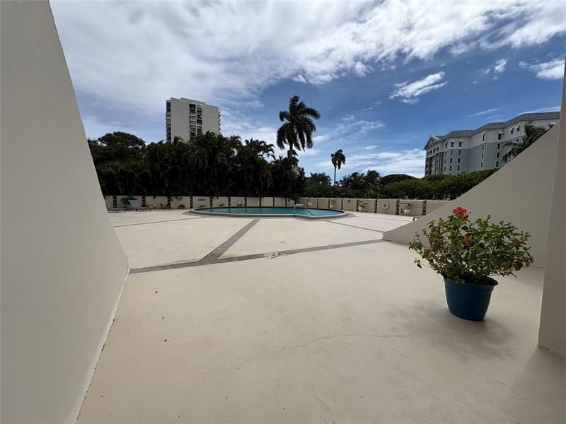 2400 Presidential Way, Unit 505, West Palm Beach, FL 33401 Photo