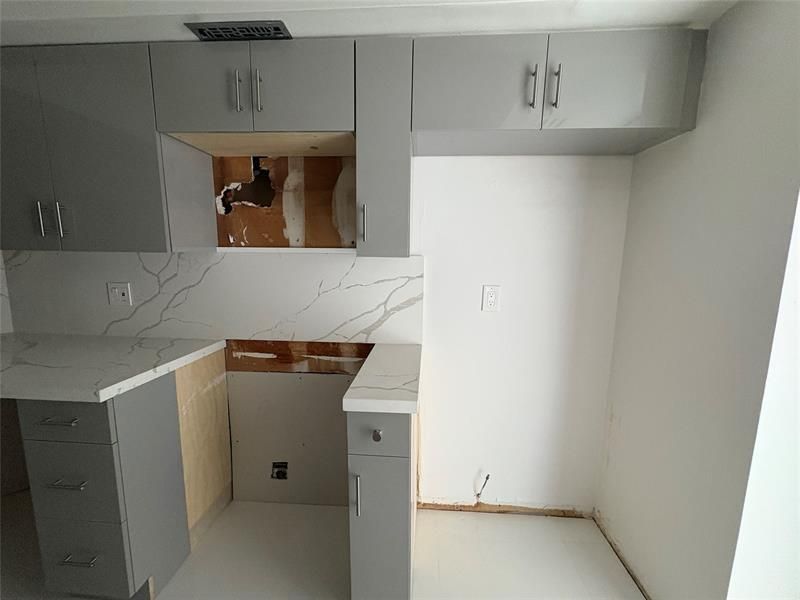 2400 Presidential Way, Unit 505, West Palm Beach, FL 33401 Photo