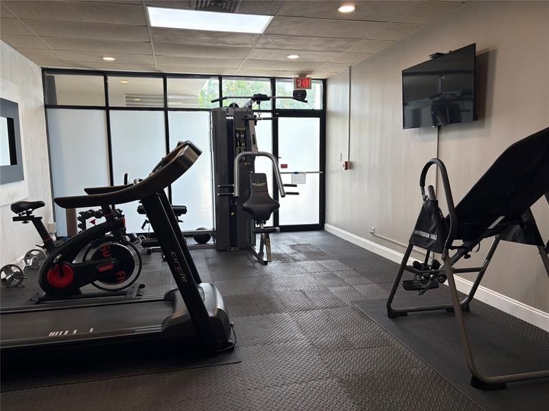 2400 Presidential Way, Unit 505, West Palm Beach, FL 33401 Photo