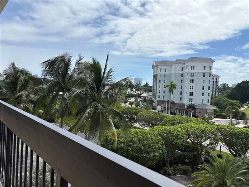 2400 Presidential Way, Unit 505, West Palm Beach, FL 33401 Photo