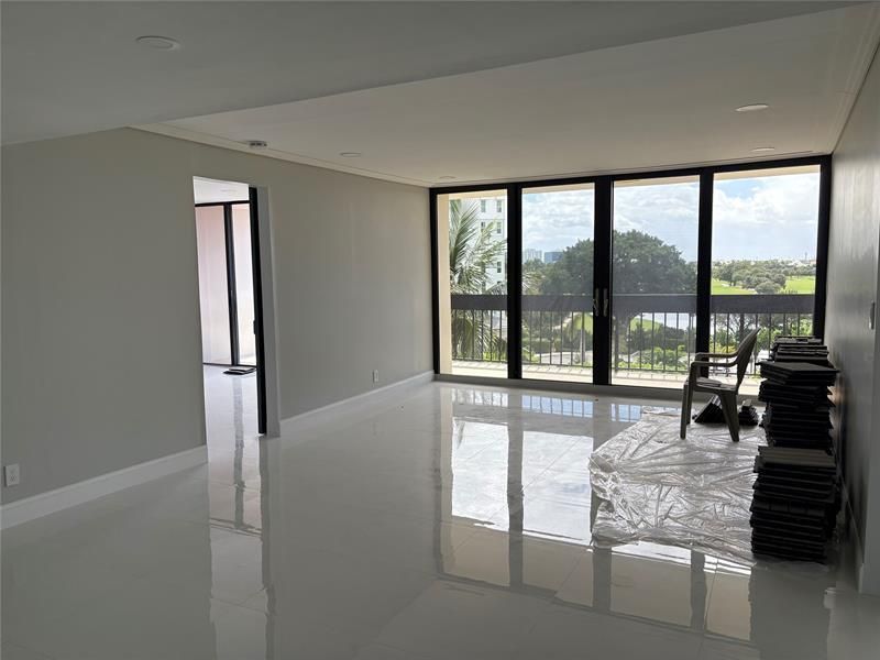 2400 Presidential Way, Unit 505, West Palm Beach, FL 33401 Photo