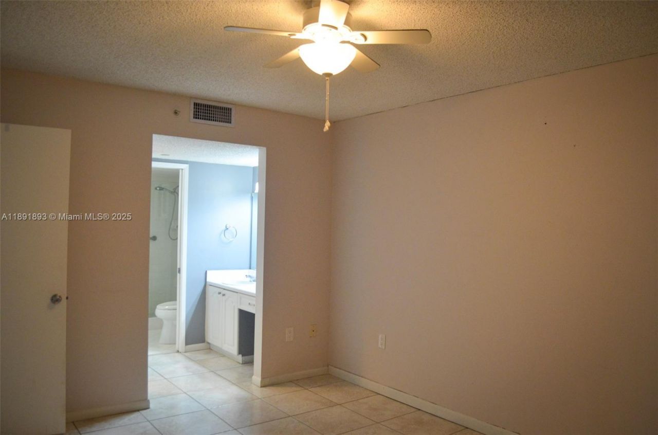 800 SW 142nd Ave, Unit 104N, Pembroke Pines, FL 33027 Photo