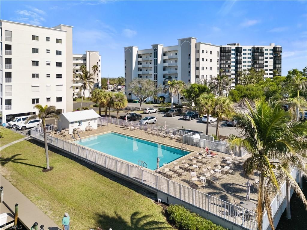 4371 Bay Beach Ln, Unit 411, Fort Myers Beach, FL 33931 Photo