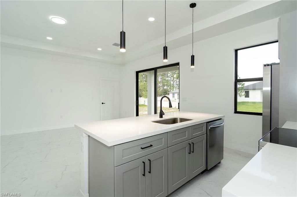 4209 25th St Sw, Lehigh Acres, FL 33976 Photo