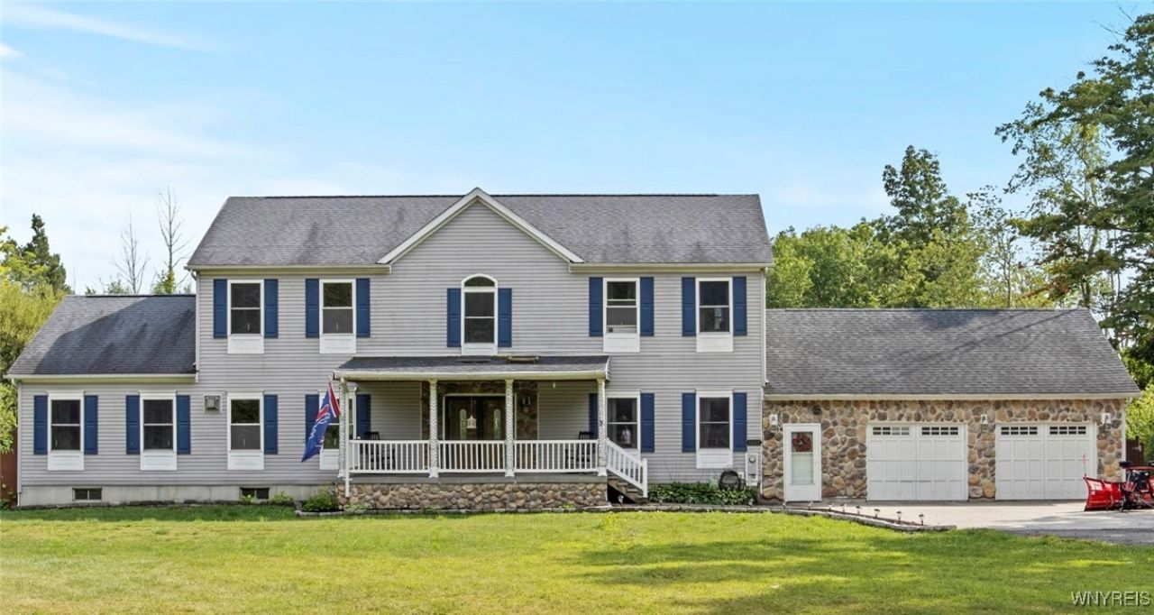 1267 Sturgeon Point Road, Derby, NY 14047 Main Photo