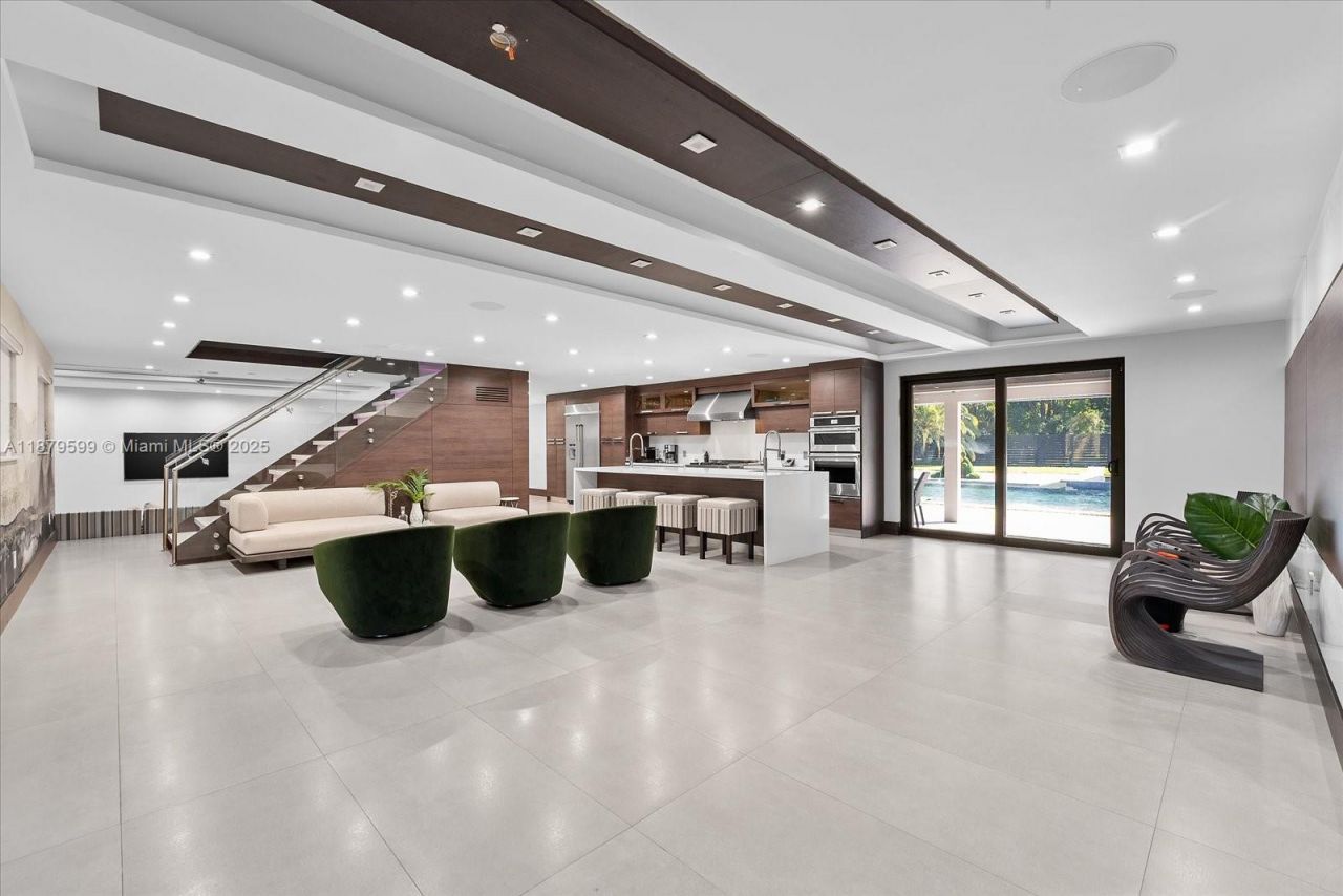 280 NE 156th St, Miami, FL 33162 Photo