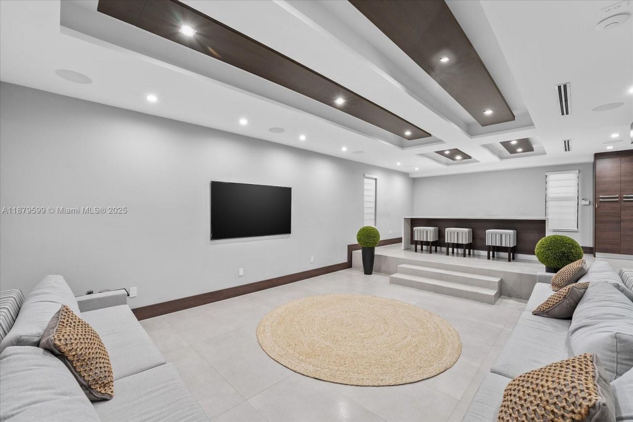 280 NE 156th St, Miami, FL 33162 Photo