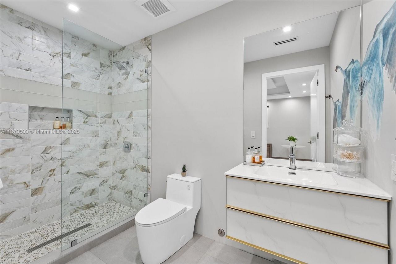 280 NE 156th St, Miami, FL 33162 Photo