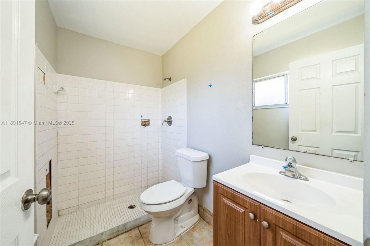 301 SE Whitmore Dr, Port Saint Lucie, FL 34984 Photo