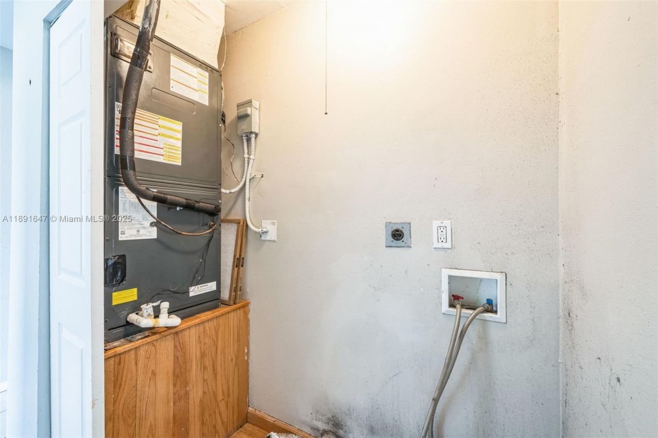 301 SE Whitmore Dr, Port Saint Lucie, FL 34984 Photo