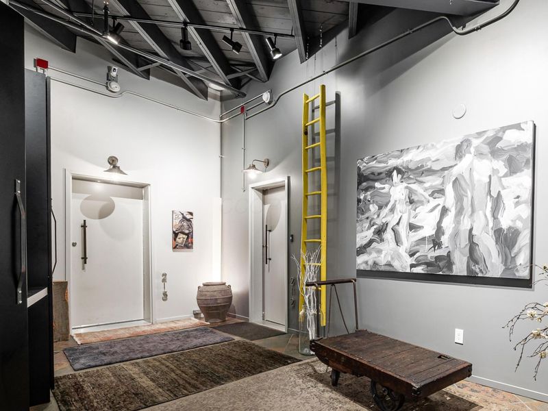 17 W 3rd Avenue, Unit 212, Columbus, OH 43201 Photo 2