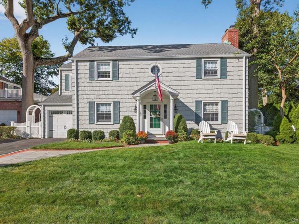 53 Eakins Road, Manhasset, NY 11030