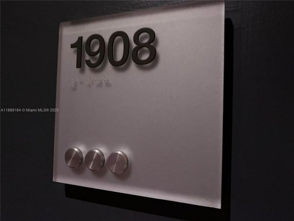 500 Brickell Ave, Unit 1908, Miami, FL 33131