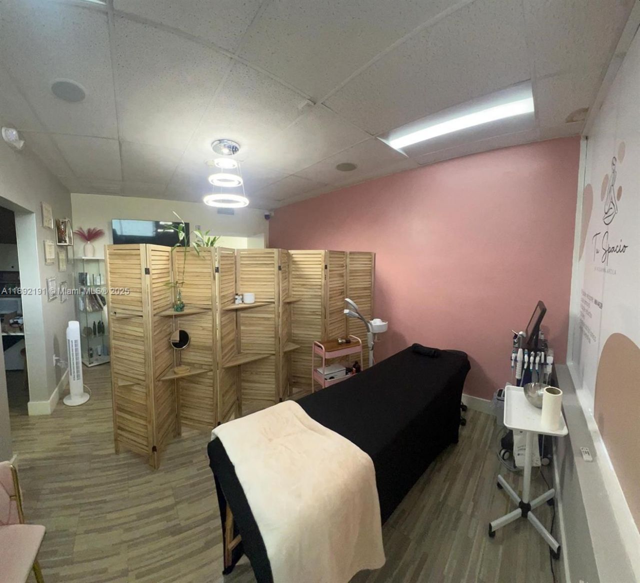 6405 NW 36th St, Virginia Gardens, FL 33166 Photo