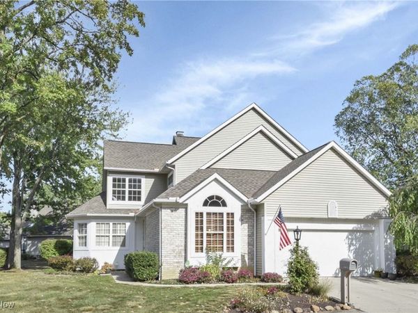 3769 Trenton Court, Unit 39, Westlake, OH 44145