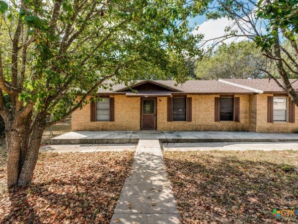 225/229 Country Acres Drive, Seguin, TX 78155