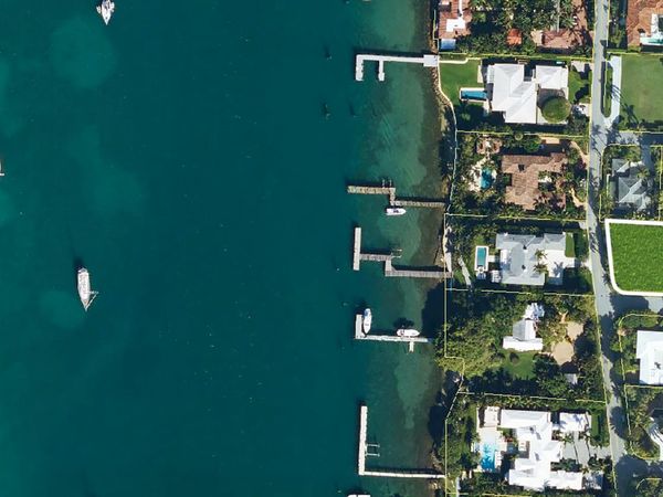 1421 N Lake Way, Palm Beach, FL 33480