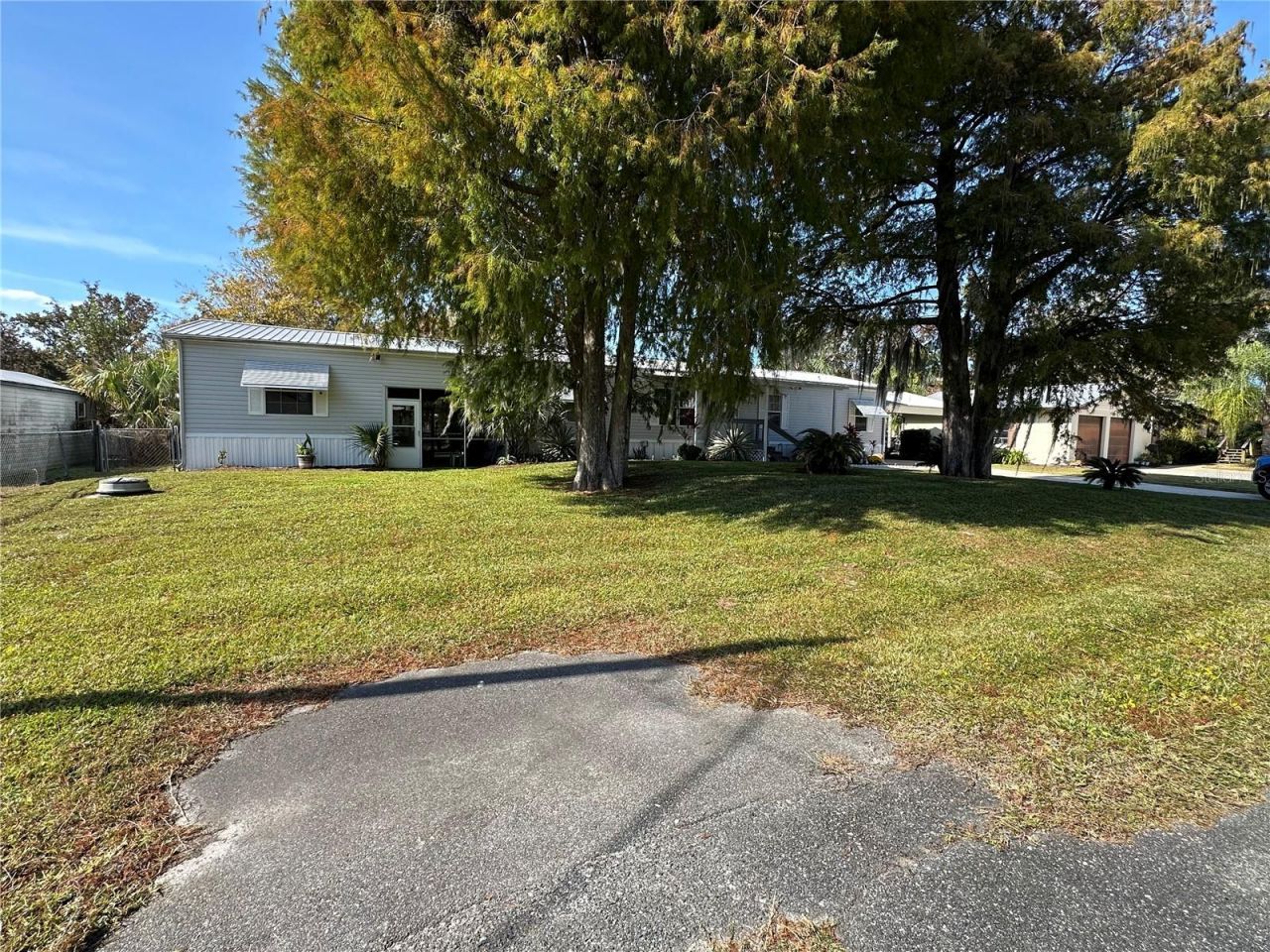 56233 Water Oak Road, Astor, FL 32102 Photo