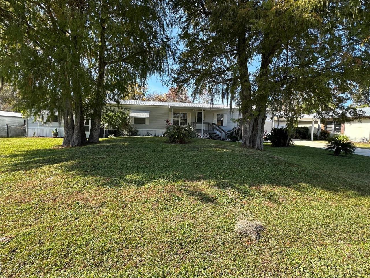 56233 Water Oak Road, Astor, FL 32102 Photo