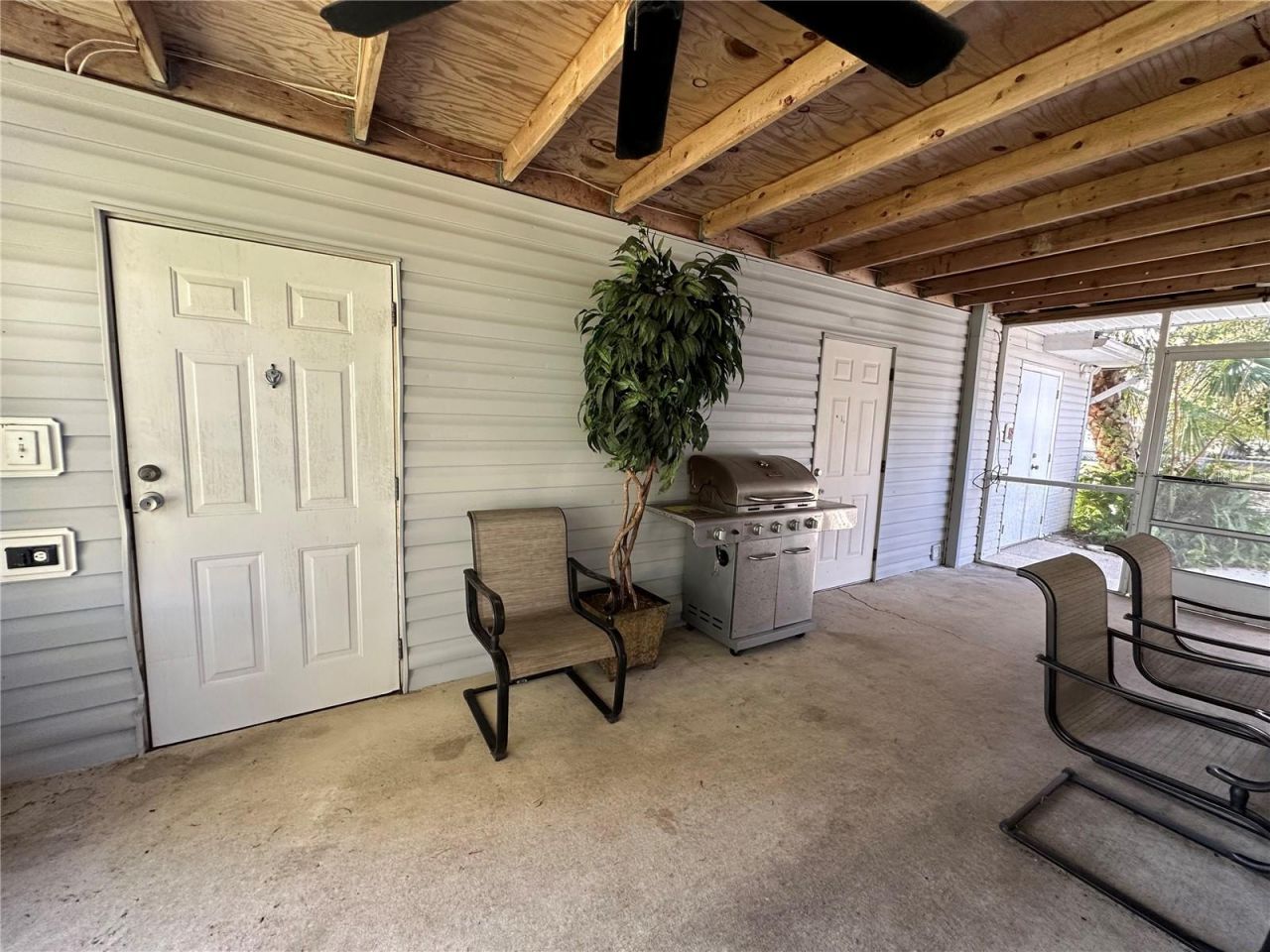 56233 Water Oak Road, Astor, FL 32102 Photo