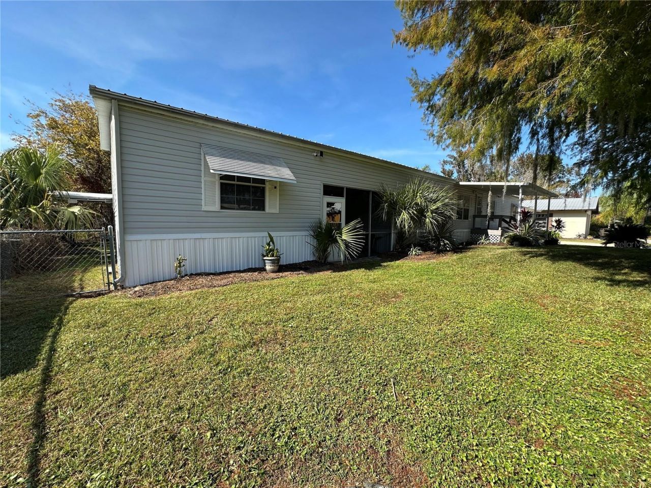 56233 Water Oak Road, Astor, FL 32102 Photo