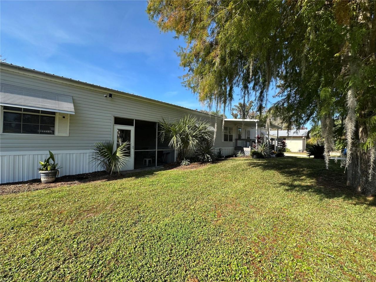 56233 Water Oak Road, Astor, FL 32102 Photo