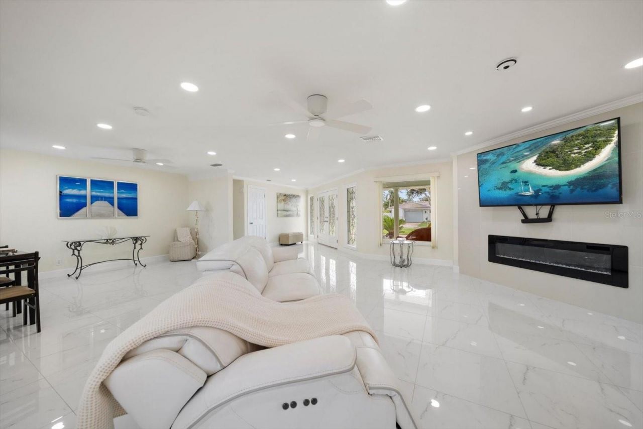 1670 Clearwater Harbor Drive, Largo, FL 33770 Photo