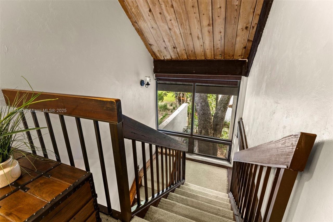 19440 NE 26th Ave, Unit 53B, Miami, FL 33180 Photo