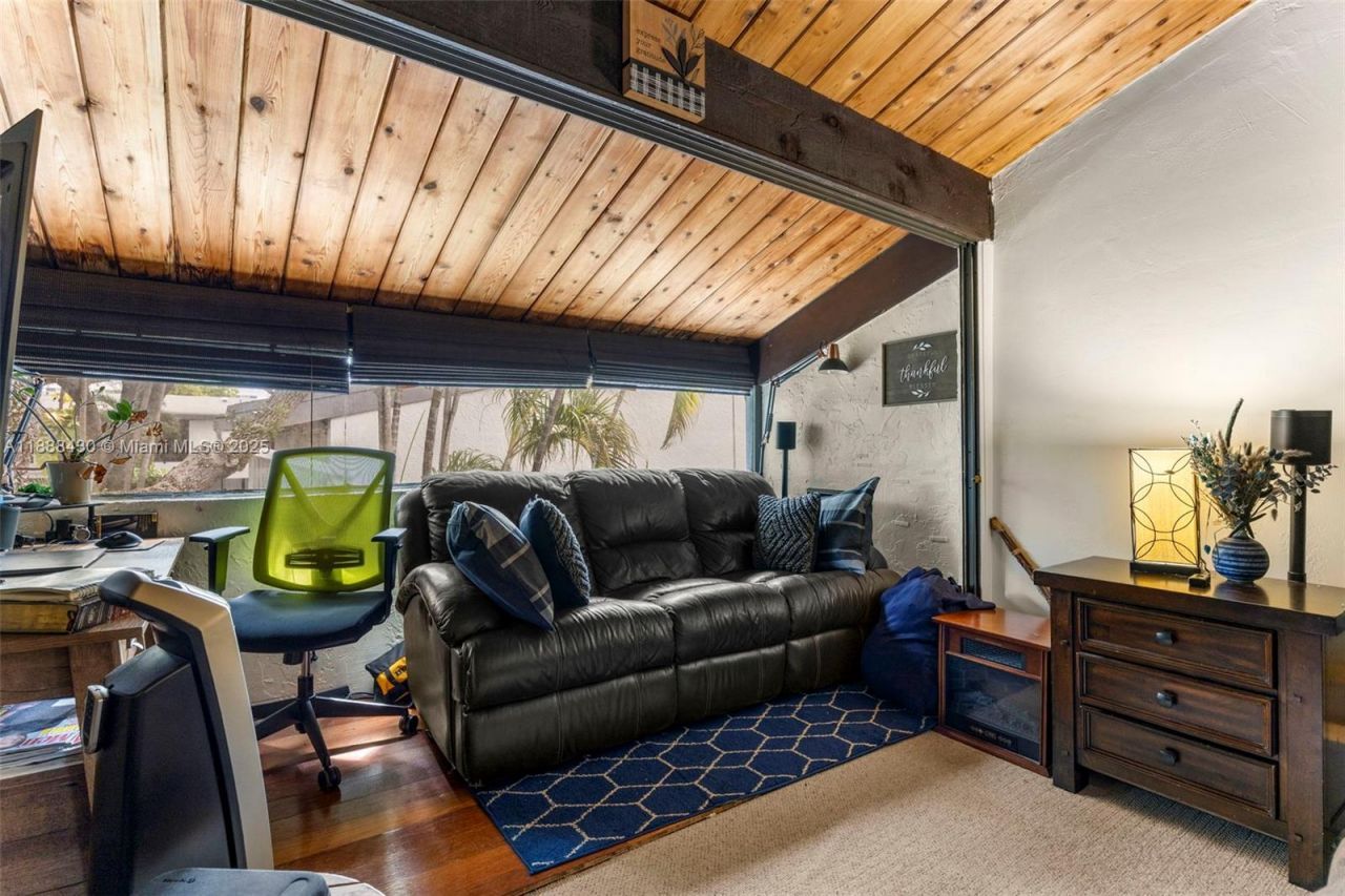 19440 NE 26th Ave, Unit 53B, Miami, FL 33180 Photo