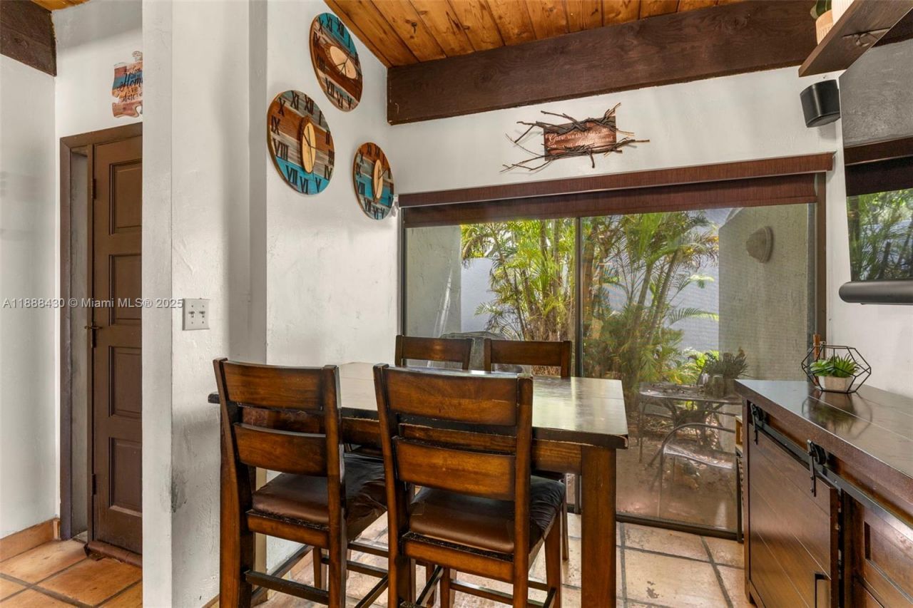 19440 NE 26th Ave, Unit 53B, Miami, FL 33180 Photo