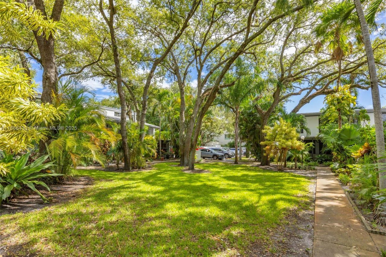 19440 NE 26th Ave, Unit 53B, Miami, FL 33180 Photo