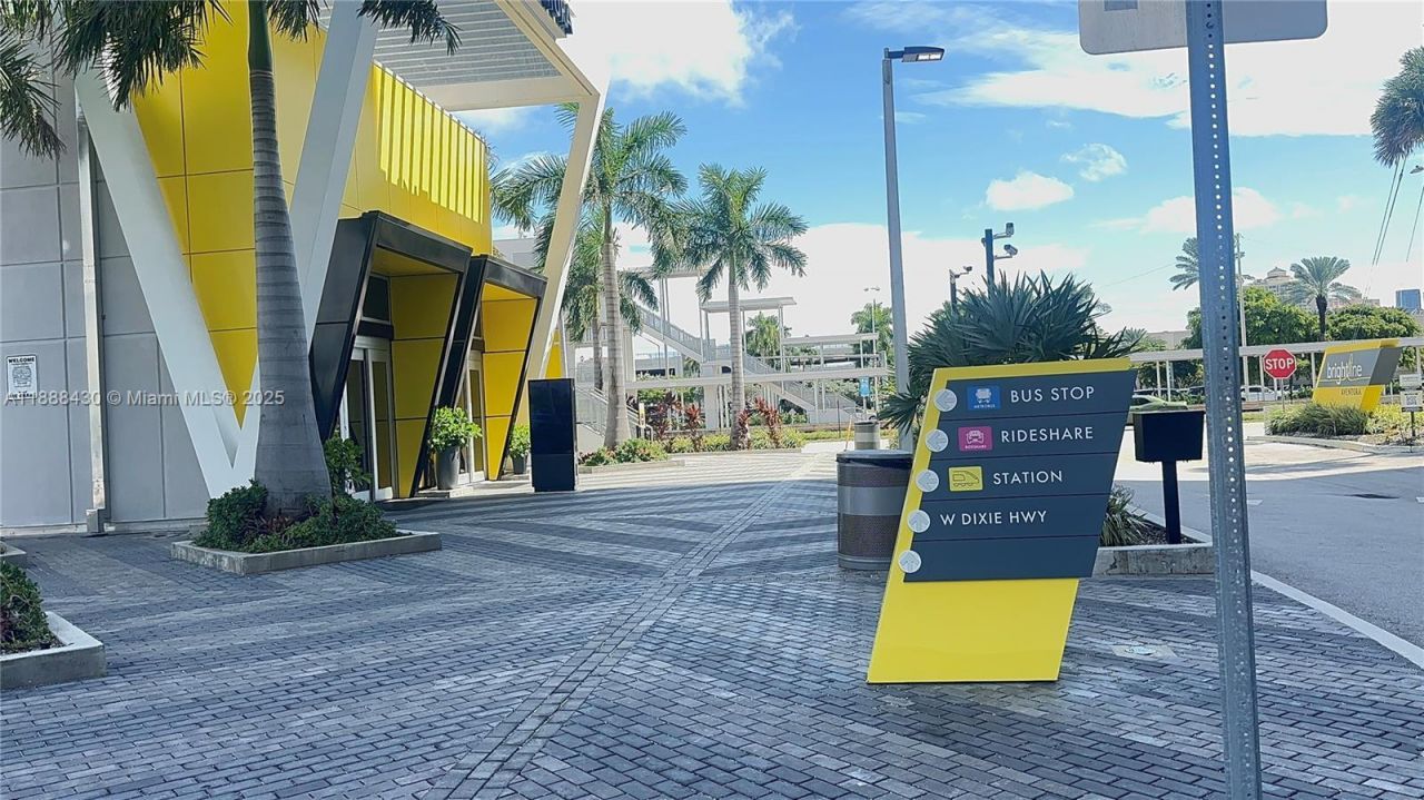 19440 NE 26th Ave, Unit 53B, Miami, FL 33180 Photo