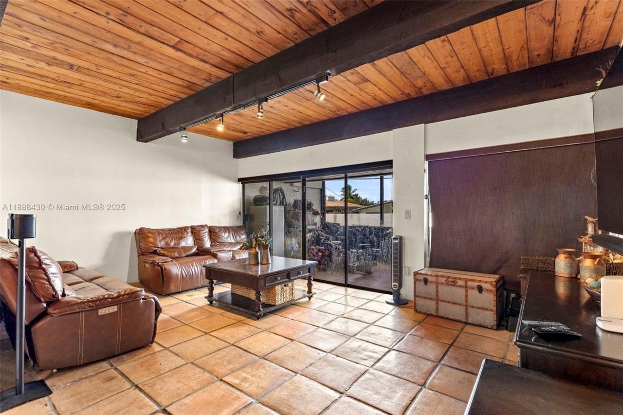 19440 NE 26th Ave, Unit 53B, Miami, FL 33180 Photo