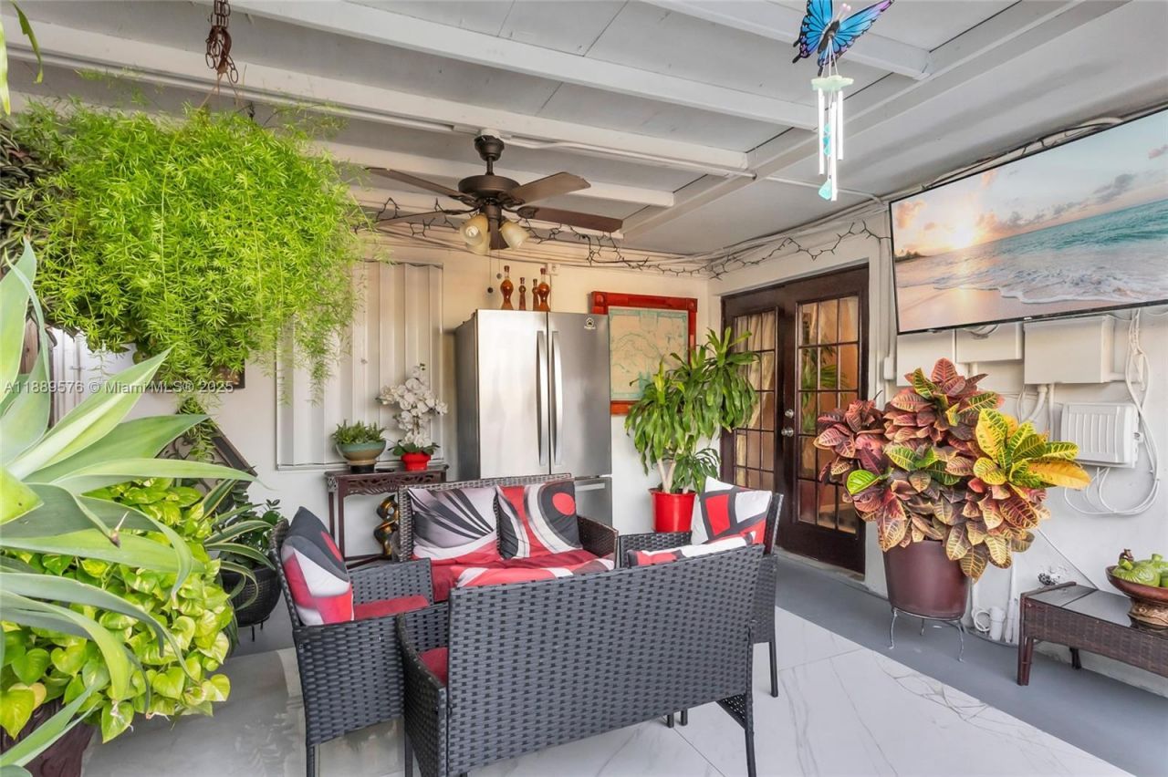 830 E 12th Pl, Hialeah, FL 33010 Photo