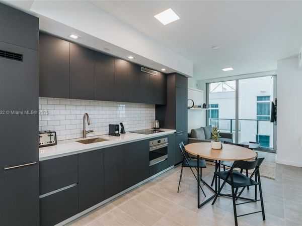 227 NE 2nd St, Unit 2508, Miami, FL 33132