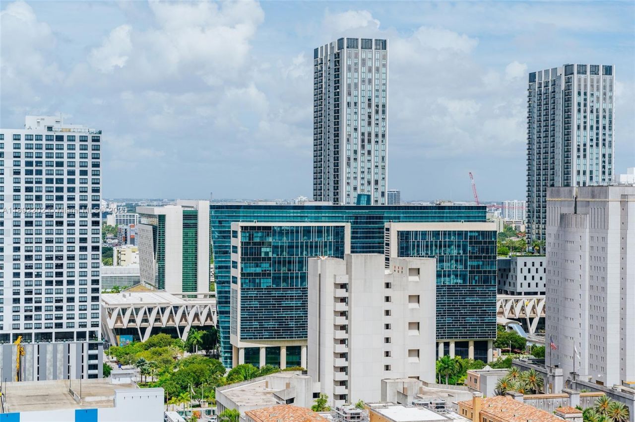 227 NE 2nd St, Unit 2508, Miami, FL 33132 Photo