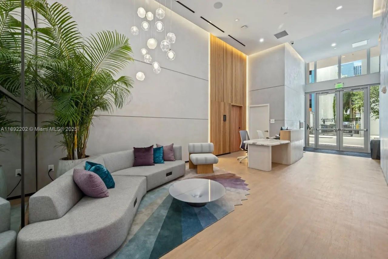 227 NE 2nd St, Unit 2508, Miami, FL 33132 Photo