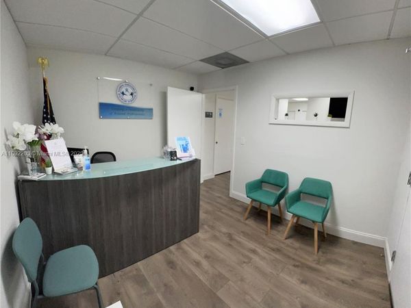 6405 NW 36th St, Virginia Gardens, FL 33166