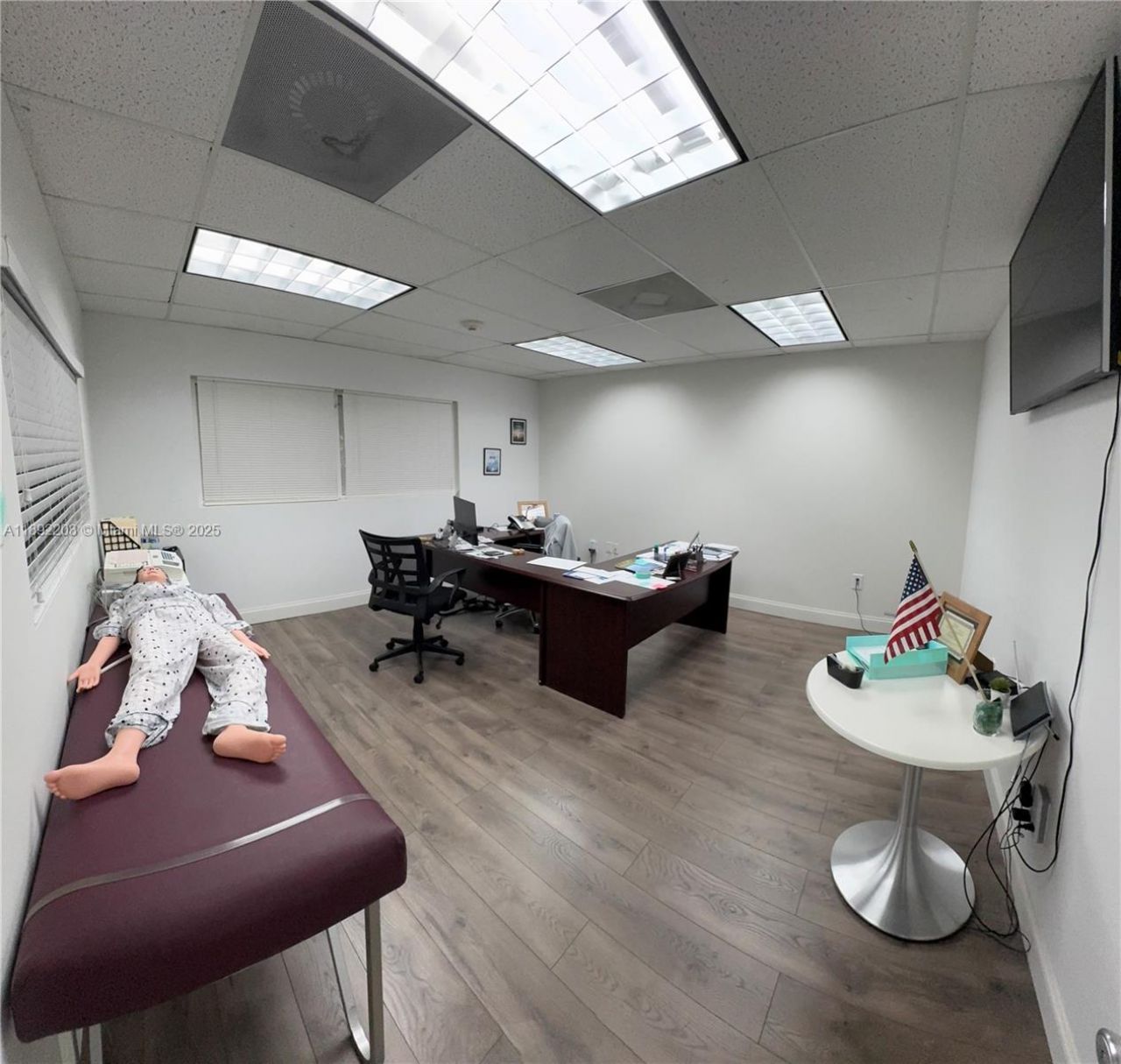 6405 NW 36th St, Virginia Gardens, FL 33166 Photo