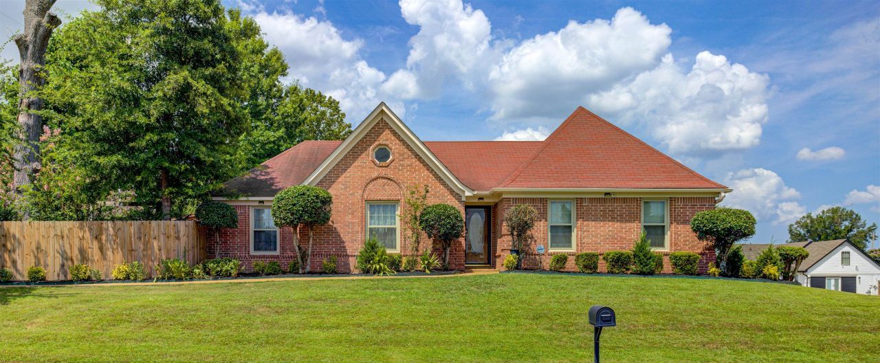 4419 Berkley Woods Dr, Memphis, TN 38125 Main Photo