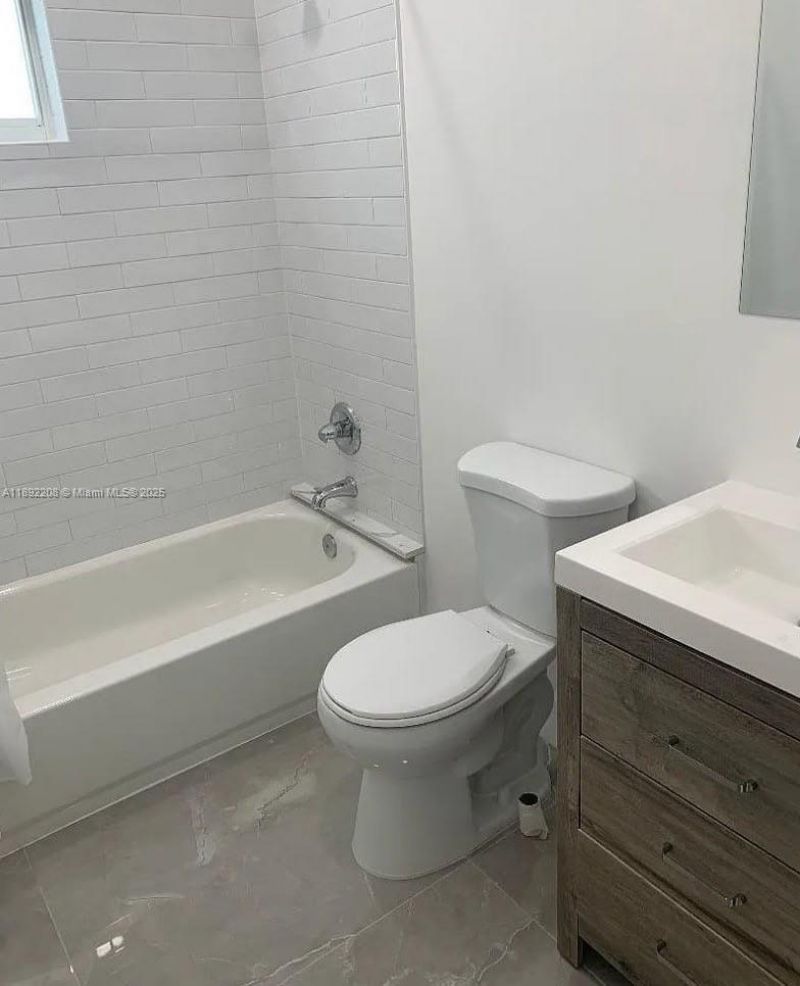 655 NW 24th Ave, Fort Lauderdale, FL 33311 Photo