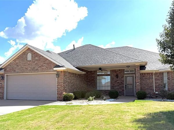 1016 Sheryl Lane, Altus, OK 73521
