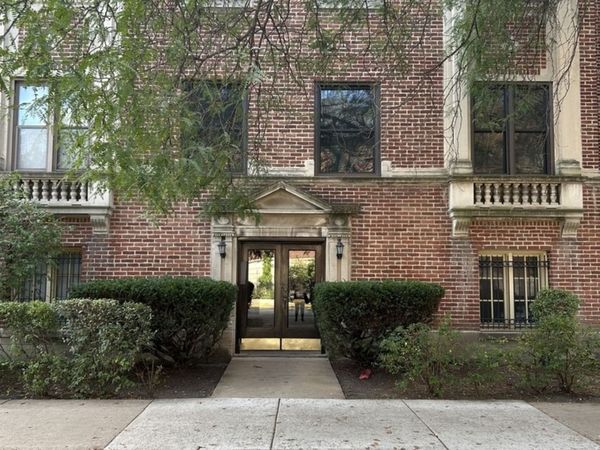 1155 E Hyde Park Boulevard, Unit 2F, Chicago, IL 60615