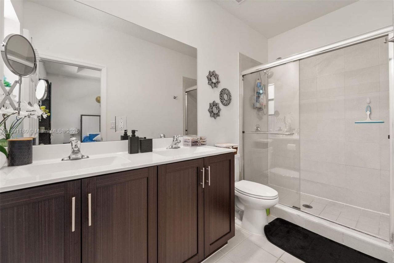 10483 W 32nd Ln, Unit 10483, Hialeah, FL 33018 Photo