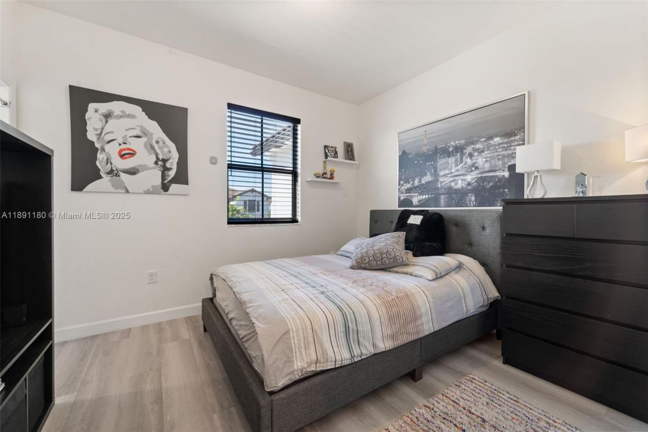 10483 W 32nd Ln, Unit 10483, Hialeah, FL 33018 Photo